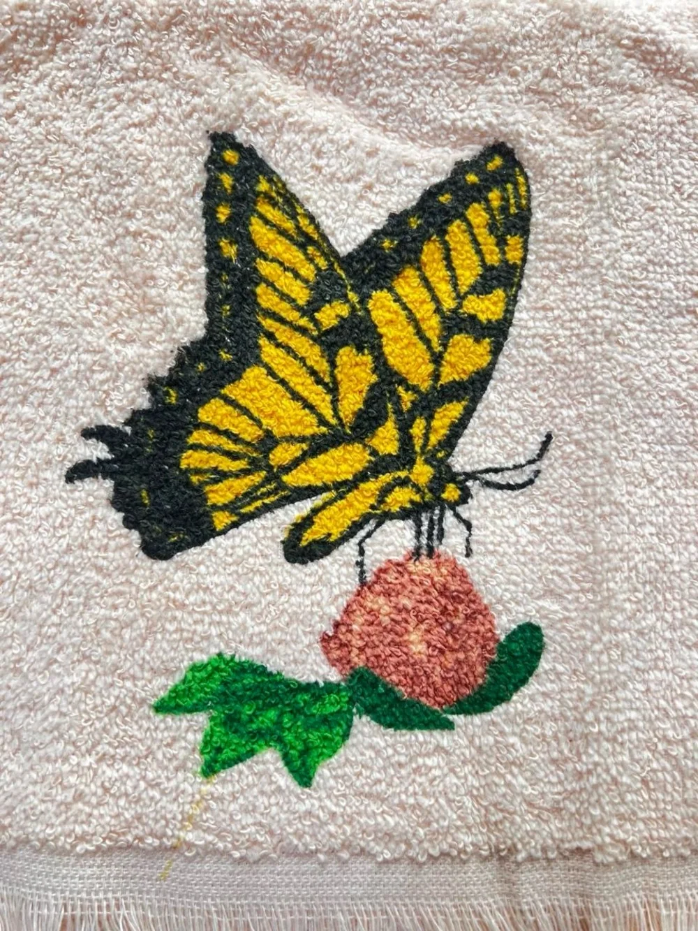 Vintage Leshner Of St. Mary Ohio Fingertip Bathroom Towels Pink Butterfly USA